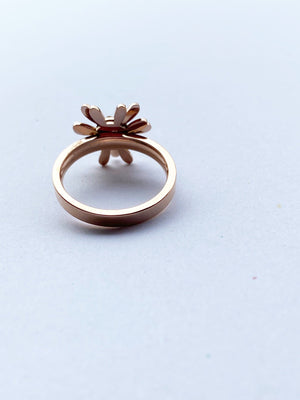 Pavé Daisy Flower Ring.